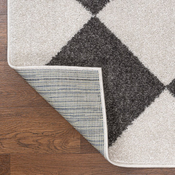Draper Classic Geometric Diamond Pattern Area Rug
